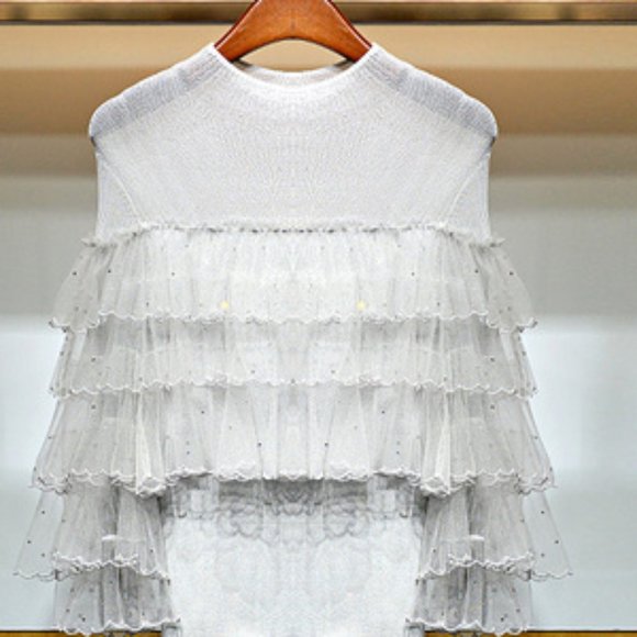 Short sweater female